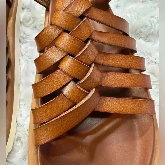 Wonder Nation Girls Brown Faux Leather Gladiator Sandals - Picture 10 of 10